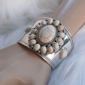 Paparazzi Marble Silver and Cream Statement Bracelet